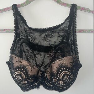 Victoria’s Secret NWOT  high neck lace Dream Angles lined Demi 36B